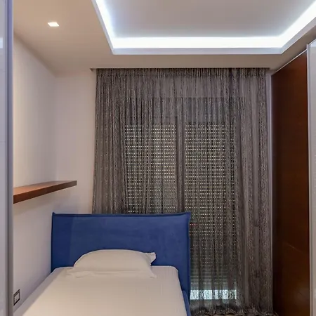 The View Luxury Center *