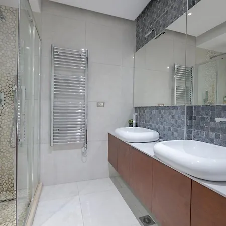 The View Luxury Center Apartment *