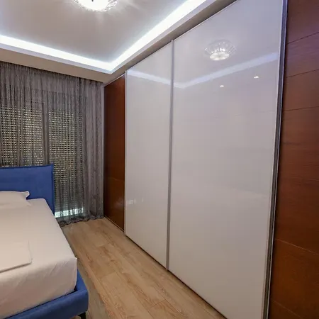 The View Luxury Center Apartment *