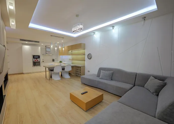 The View Luxury Center