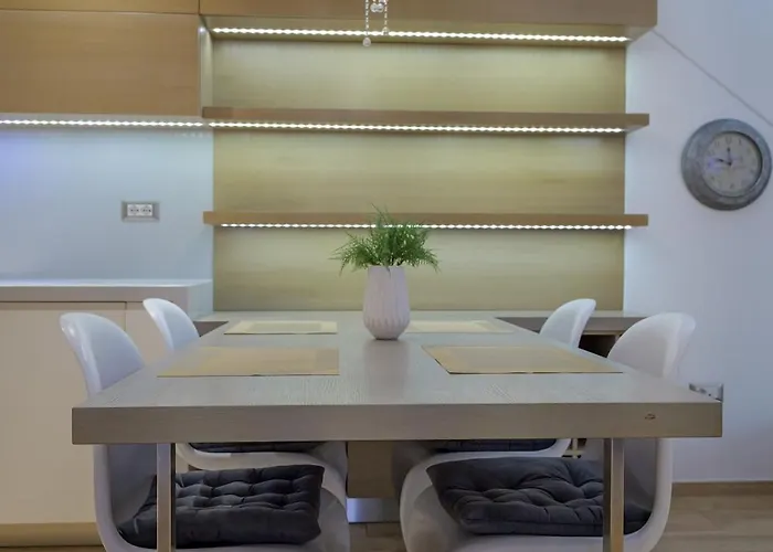 The View Luxury Center * Sarandë